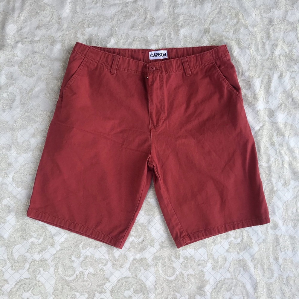men’s red shorts